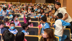 114.11.19四年級藝術滿城香戲劇觀賞圖片